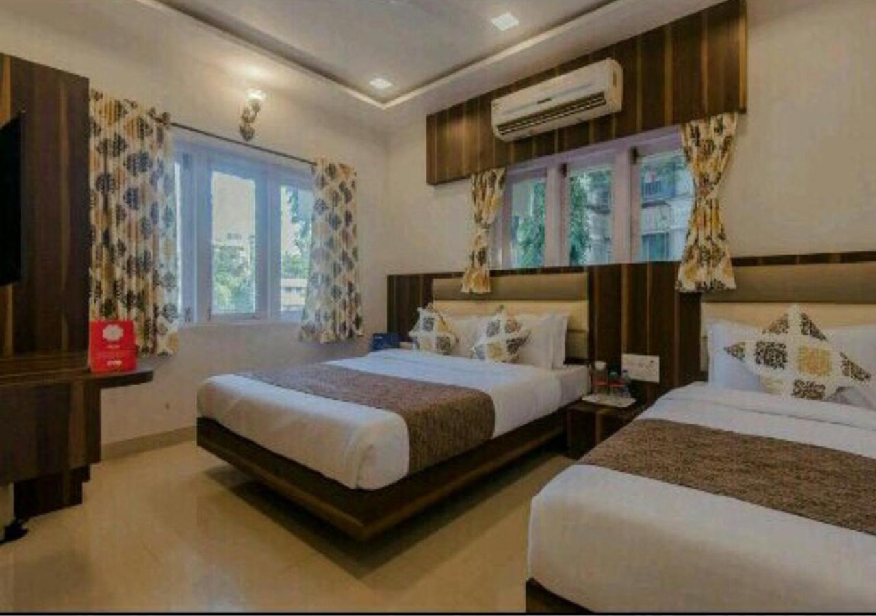 Hotel Golden Palms Bombaj